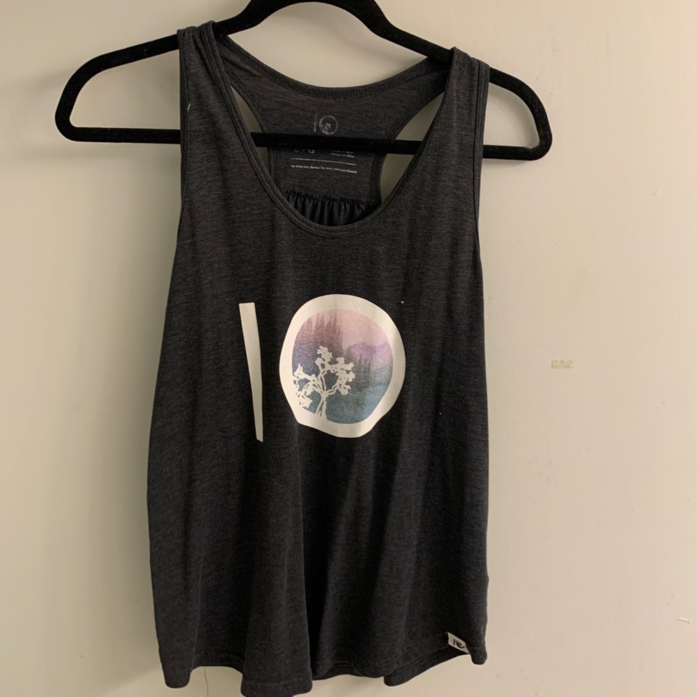 Athletic tank top